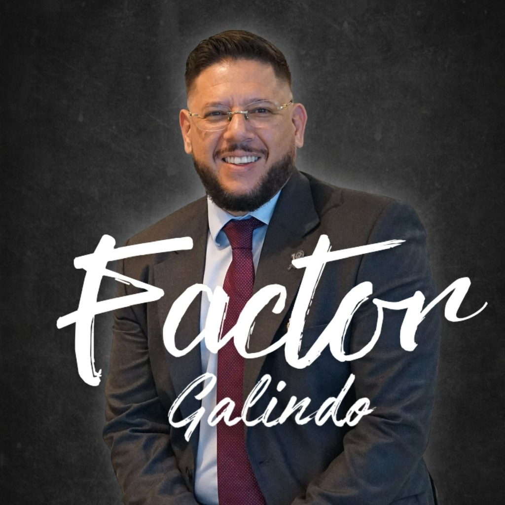 PHOTO — Portrait of Alex Galindo